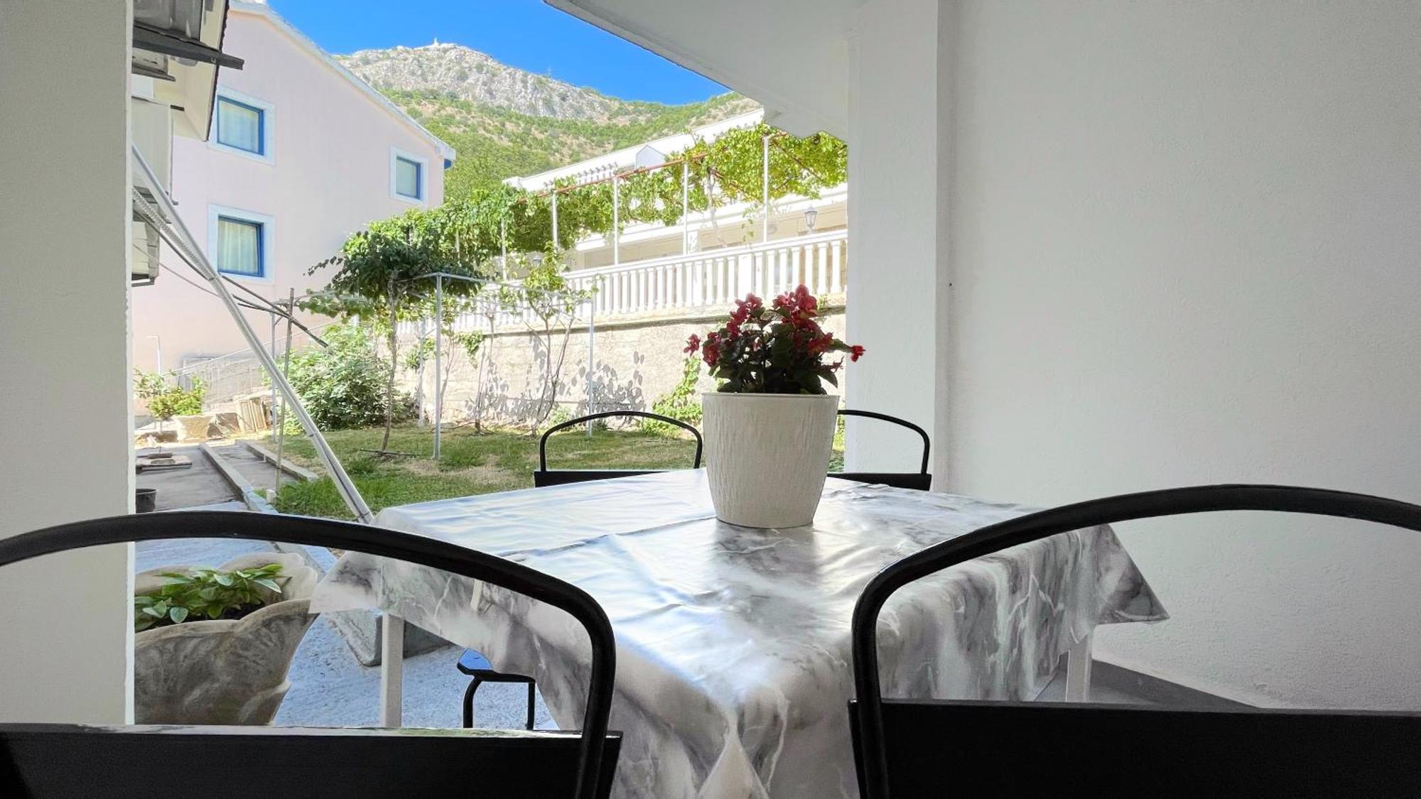 Apartments Antonela Sveti Stefan Bagian luar foto