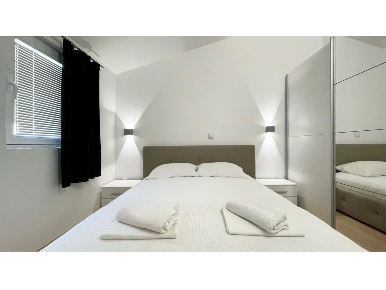 Apartments Antonela Sveti Stefan Bagian luar foto