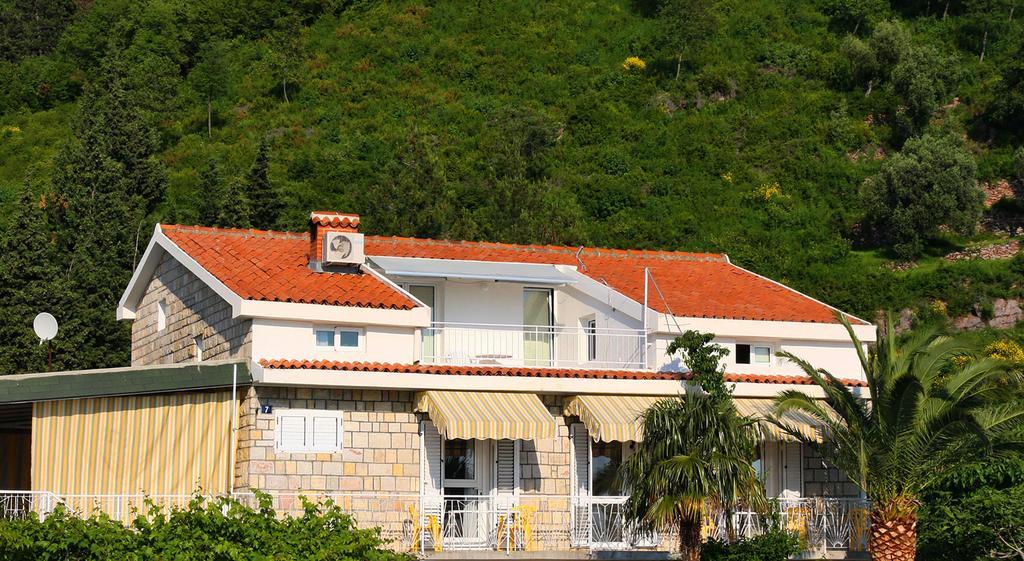 Apartments Antonela Sveti Stefan Bagian luar foto